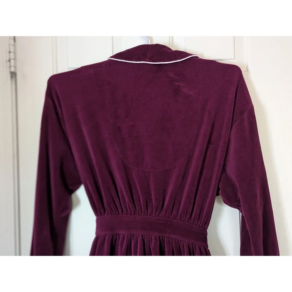 VTG Eileen West Velour Long Robe Womens Large Maroon Belted Stretch Back Lounge